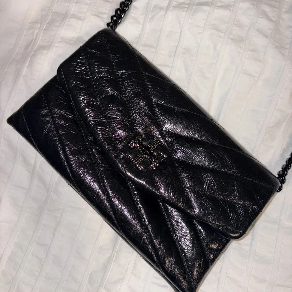 Tory Burch Crossbody Bag Womens Black Kira Chevron Crinkled Patent Leather Quilt